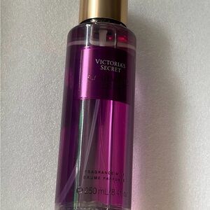Victoria's Secret Cashmere Fleur Mist in Purple